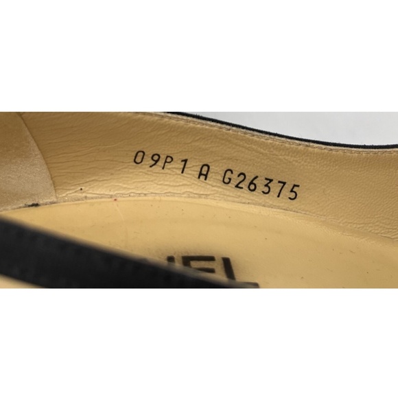 CHANEL Off-White Leather Peep Toe Pump w/ CC Logo Bow + Grosgrain Trim sz 38.5 - Picture 10 of 11